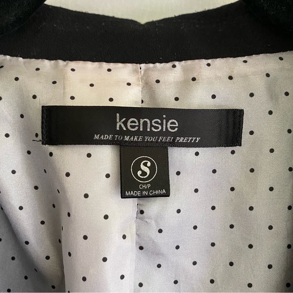 Kensie Fitted Black Blazer - Picture 3 of 3